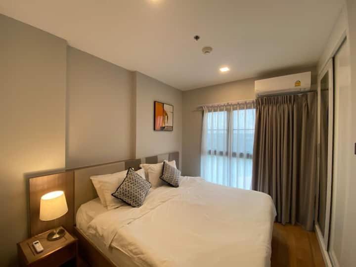 Modern Style Room With Sky Pool 古城边天际泳池公寓 Чиангмай Экстерьер фото